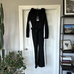 Brand new gsou ski suit size L
